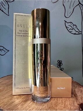 Stila Hide & Chic Fluid Foundation:
Tan/Deep 3
